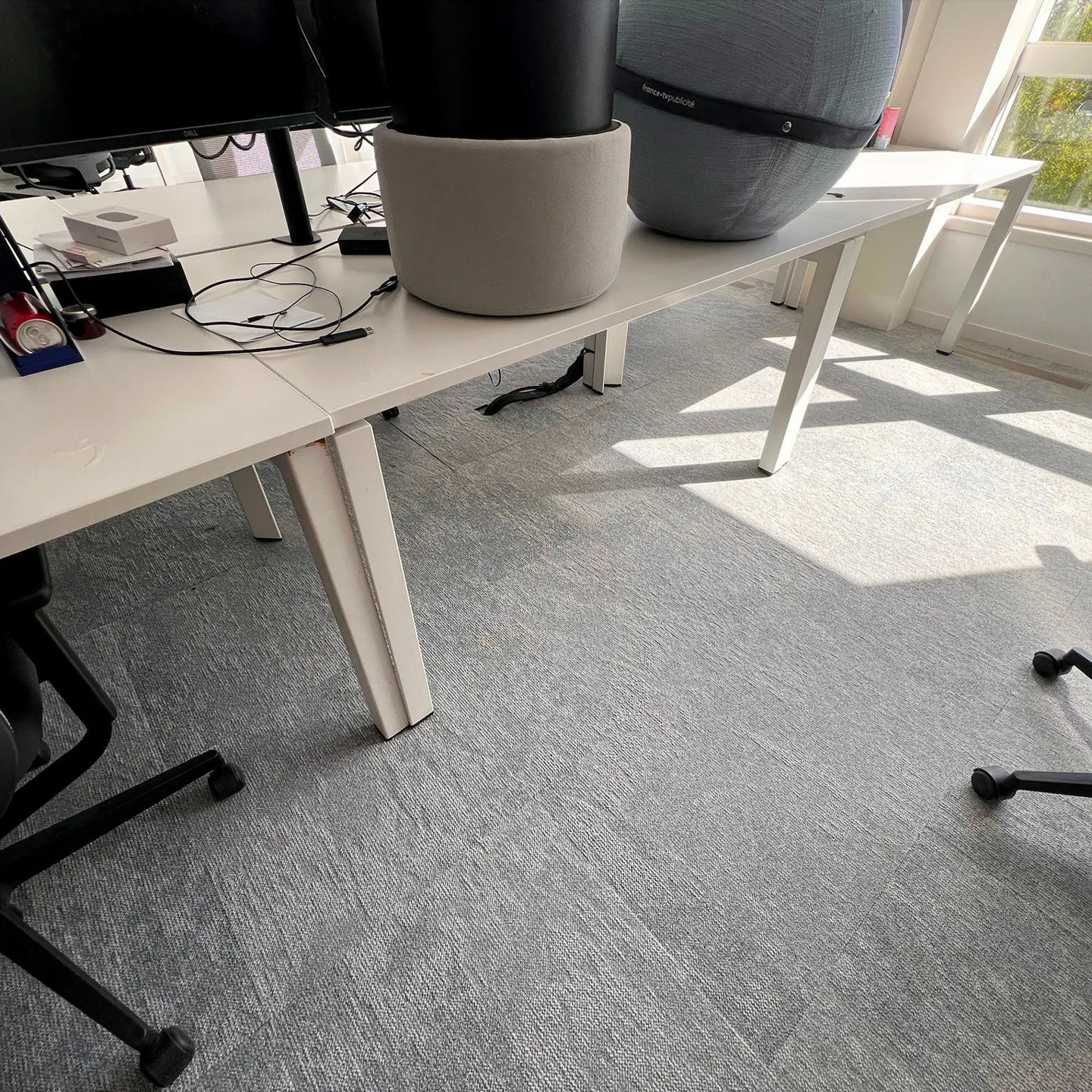 Après — Moquette de bureau
