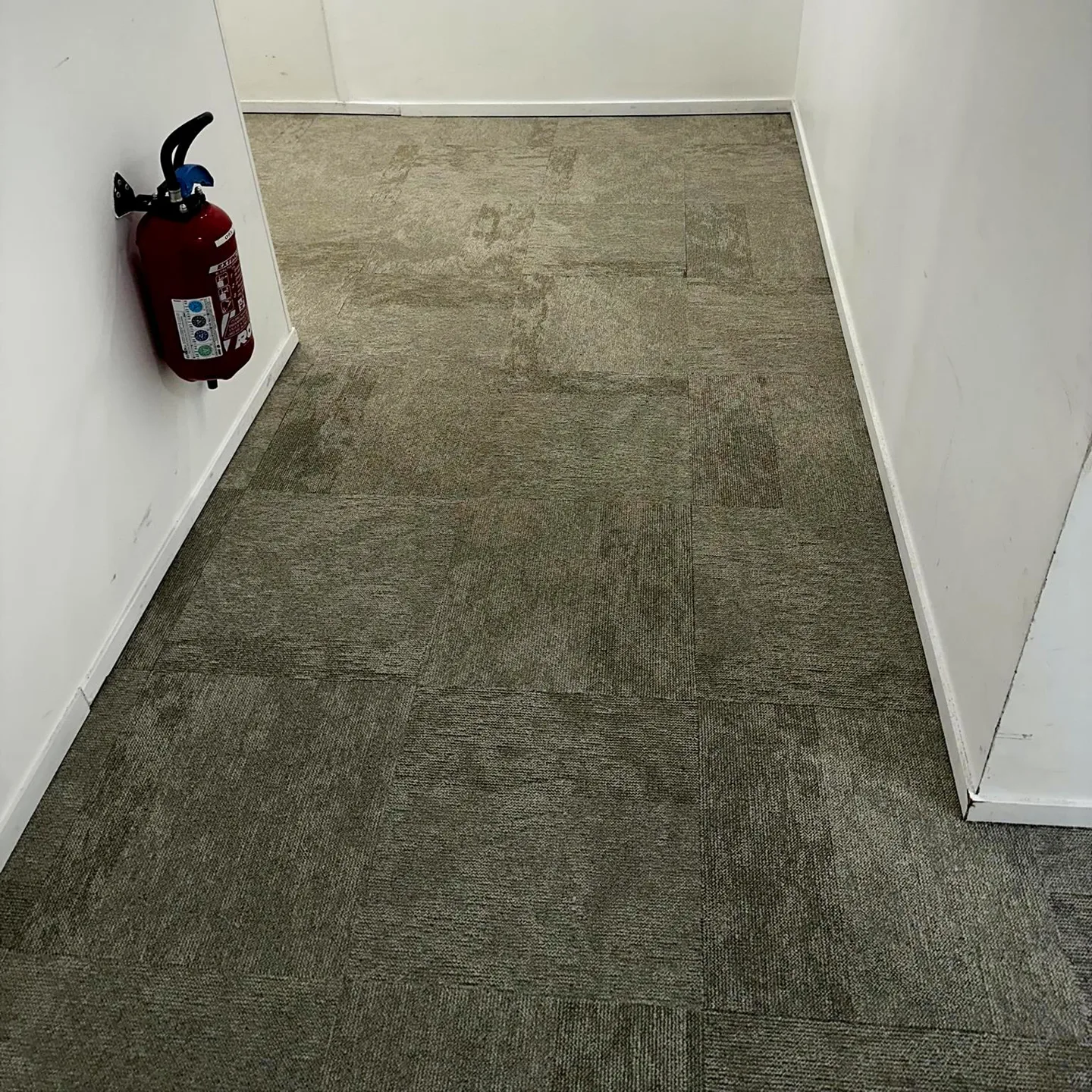 Après — Moquette de couloir