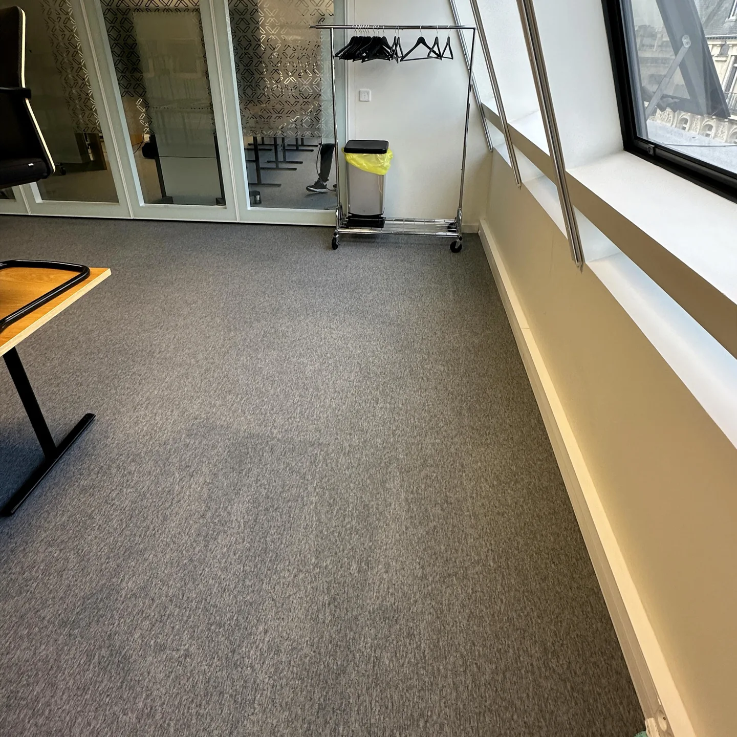 Après — Moquette de couloir