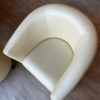 Après — Fauteuil en cuir blanc